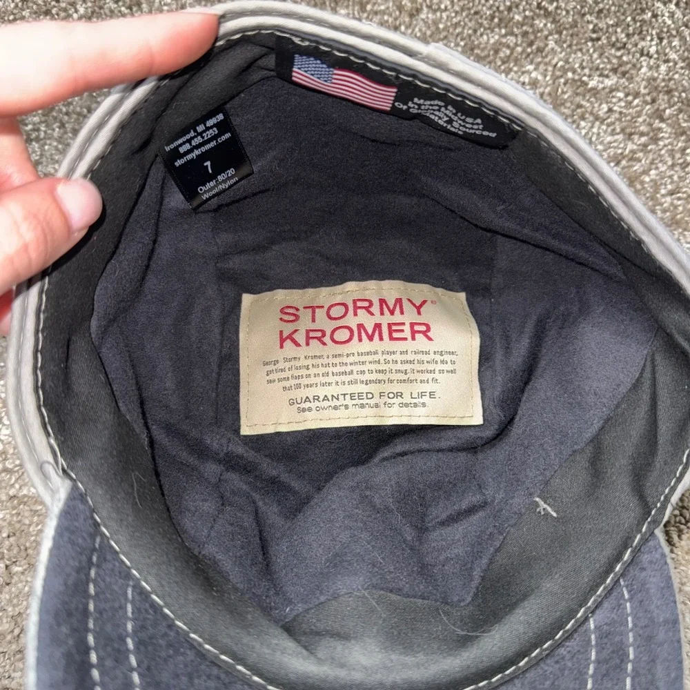Stormy Kromer Petal Cap Women Size 7 Gray Wool Blend Excellent Ear Flaps USA